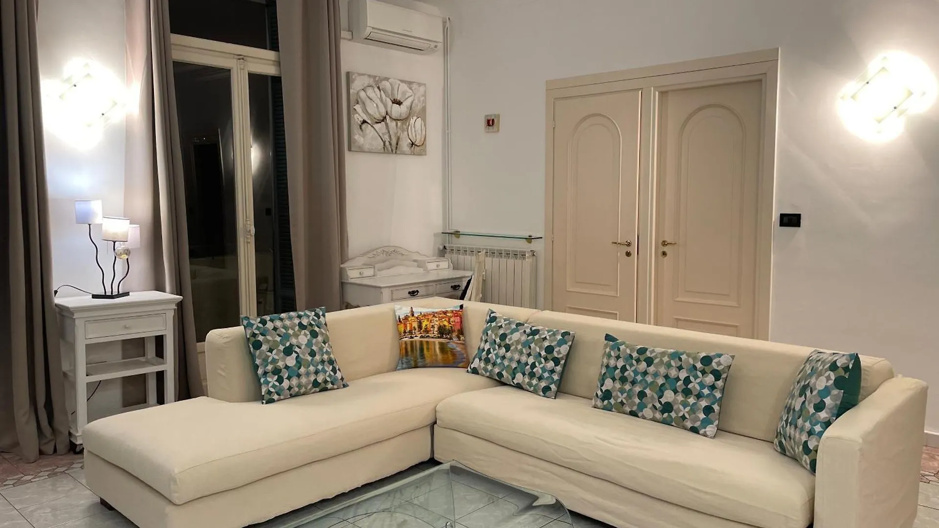 Apartment Menton Centre Vue Imprenable Sur Mer Et Jardin Bioves