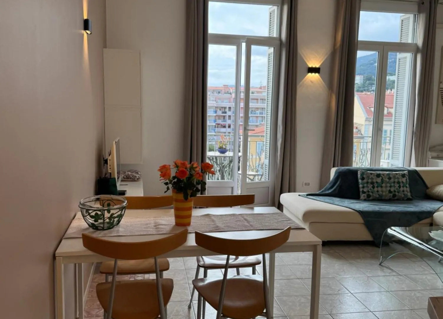 Menton Centre Vue Imprenable Sur Mer Et Jardin Bioves